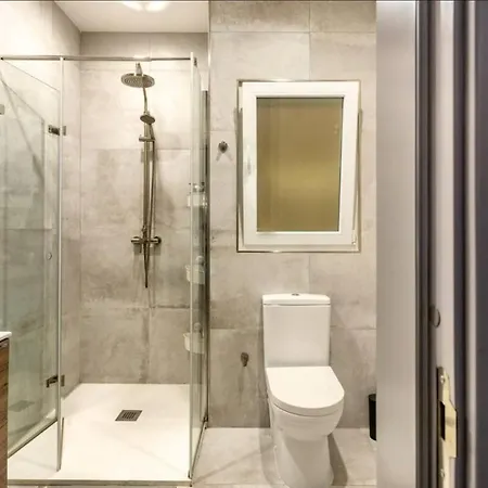 Private Bedrooms With Shared Bathroom & Kitchen